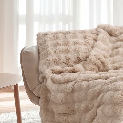 Fanni K Aava torkkupeitto 127x152 cm valkoinen